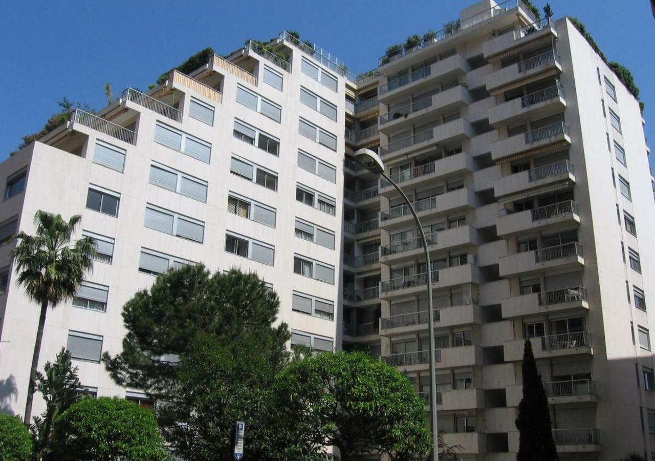 CHATEAU D'AZUR - studio