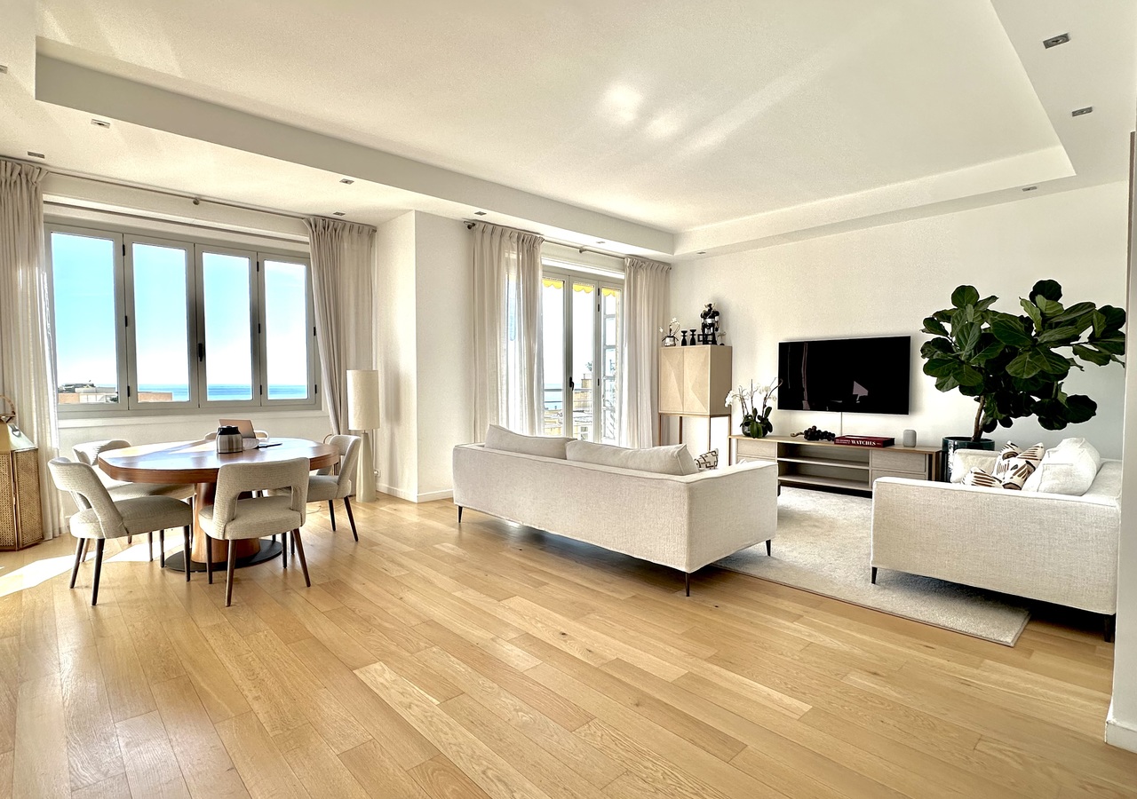 BOULEVARD DES MOULINS - 4 Rooms - Fully renovated