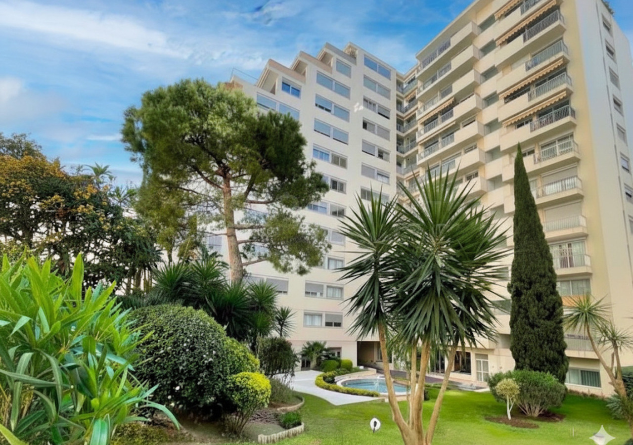 CHATEAU D'AZUR - studio