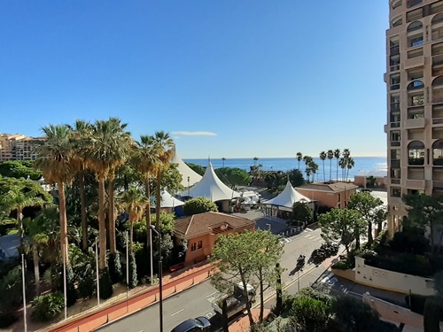 Fontvieille - Seaside Plaza: Lumineux 3 pièces avec terrasse vue