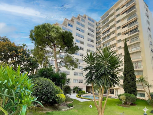 CHATEAU D'AZUR - studio