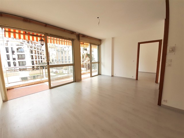 Larvotto - One bedroom apartment for mixed use with balcony sea - 4