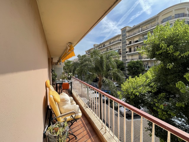 Menton: Magnificent 2 bedroom apartment with balcony close to th - 19