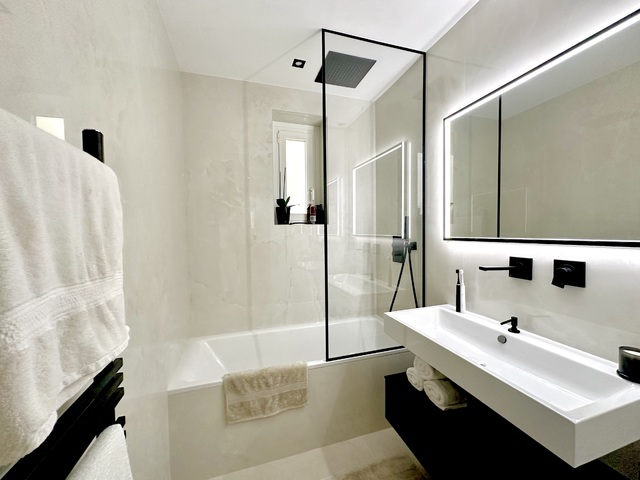 LARVOTTO - 2 Pièces MEUBLE - entièrement renouvé et décoré avec  - 6