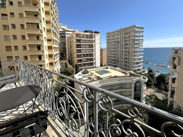 LARVOTTO - 2 Pièces MEUBLE - entièrement renouvé et décoré avec  - 7