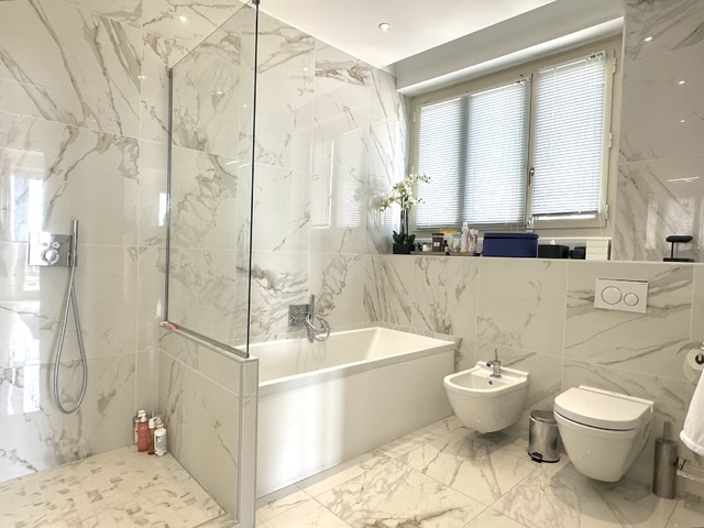 BOULEVARD DES MOULINS - 4 Rooms - Fully renovated - 9